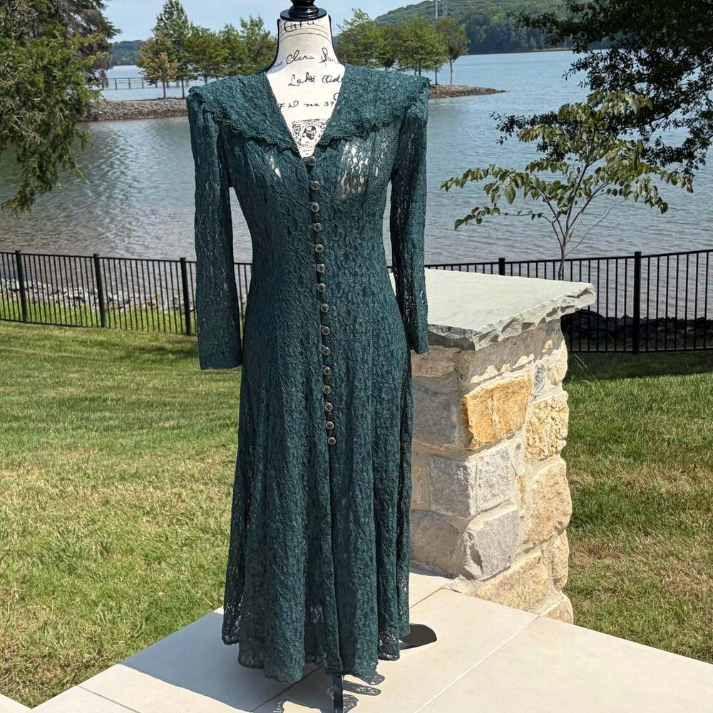 Vintage Betsy’s Things Green Lace Dress 11/12 USA Made Matching Slip